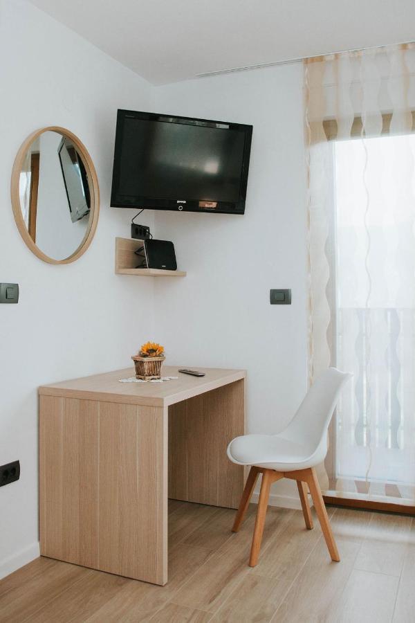 Apartmaji Ursic 科巴里德 外观 照片
