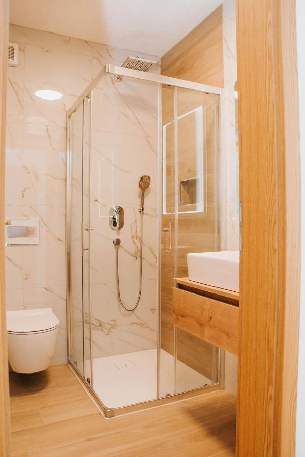 Apartmaji Ursic 科巴里德 外观 照片
