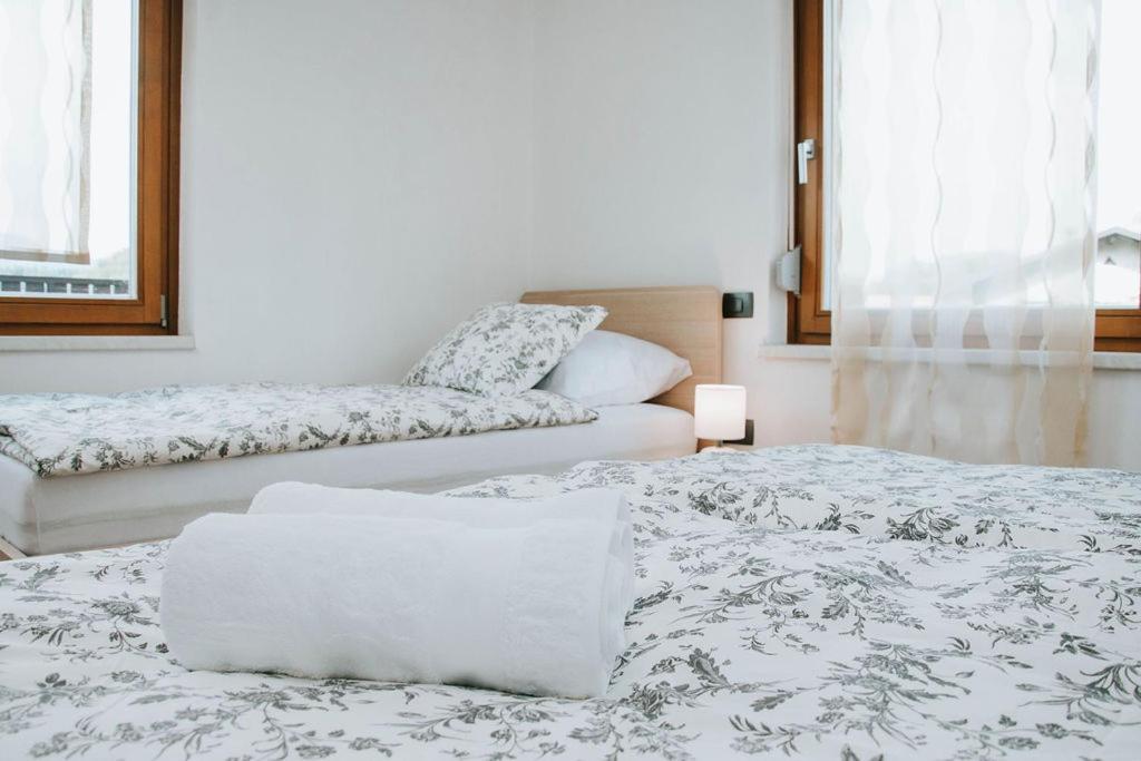 Apartmaji Ursic 科巴里德 外观 照片