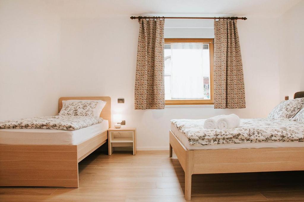 Apartmaji Ursic 科巴里德 外观 照片