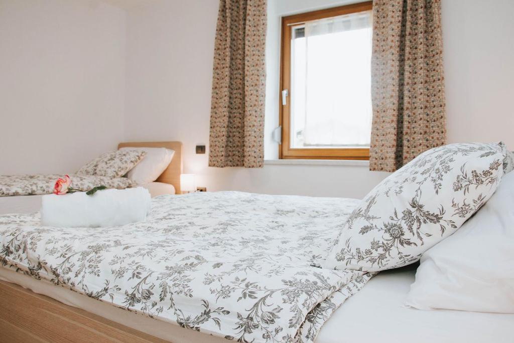Apartmaji Ursic 科巴里德 外观 照片